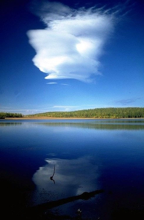  &nbsp; &nbsp; &nbsp; &nbsp;Khuvsgul lake